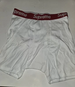 One Supreme x Hanes Boxer Briefs (1 pair) Size  White Medium Brand New DS - Picture 1 of 4