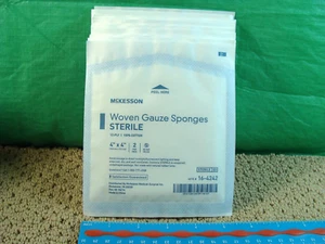 Lotto di 15 spugne in tessuto garza McKesson 4""x4"" 12 strati 100% cotone 16-4242 - Foto 1 di 3