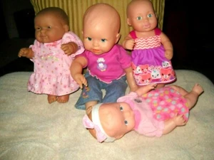 4 ENTZÜCKENDE BABY PUPPEN SET ~ GEKLEIDET NIEDLICH, BERENGUER, LAUER, MATTEL ~ 10-14 ZOLL VORSCHULE - Bild 1 von 4
