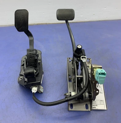 Lincoln Navigator 2018-2021 OEM pedal acelerador ajustable con montaje de freno Foto 1 de 4