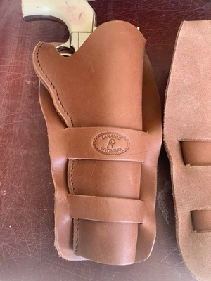 Funda para pistola Cheyenne Loop Western para ejército de 4 1/2”- 5 1/2” acción única, vaquero Foto 1 de 4