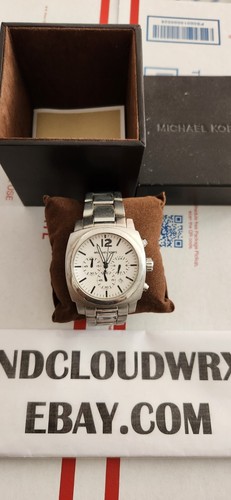 Orologio cronografo uomo Michael Kors MK 8117 MK8117 necessita di batteria USA contola