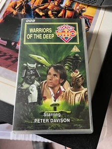 DOCTOR DR WHO BBC VHS VIDEO - WARRIORS OF THE DEEP - Picture 1 of 4