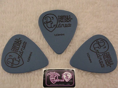 Selecciones de guitarra D'ANDREA 351 TNDX100 Delrex Delrin 1,00 mm azul 12 púas en lata Foto 1 de 2