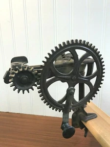 ANTIQUE READING  76 TURN TABLE CAST IRON APPLE PEELER PARER 2 PIECE W/ PUSH OFF - Picture 1 of 12