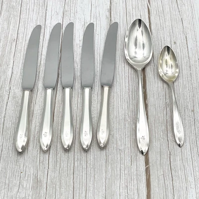 Oneida Community Plate Patrician 1914 Set Of 5 Dinner Knives 2 Spoons "S" Mongrm - Image 1 of 4