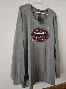 NWT TORRID Heather Grey Sweatshirt Lips Heart Print SIZE 5X Womens Plus - Picture 1 of 12