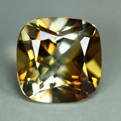 8.86 克拉_令人叹为观止的良好光泽_100% 天然稀有香槟黄玉_巴西 — 第 1/3 张图片