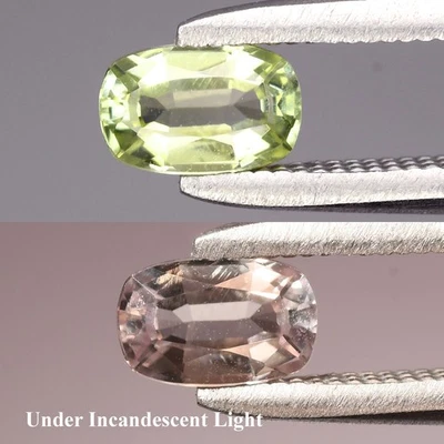 💎 0,40 quilates 5,3 x 3,5 mm VVS cojín cambio de color natural diáspora - piedra preciosa de pavo Foto 1 de 4