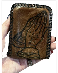 Cartera plegable vintage de cuero occidental hecha a mano manos y cruz de oración para hombre - Imagen 1 de 6