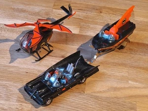 BATMAN SET BATMOBILE BATBOAT BATCOPTER VON CORGI TOYS GT BRITAIN 70ERJAHRE - Bild 1 von 10