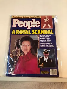People Weekly Magazine A Royal Scandal Christine Keeler A Notorious Affair - Picture 1 of 1