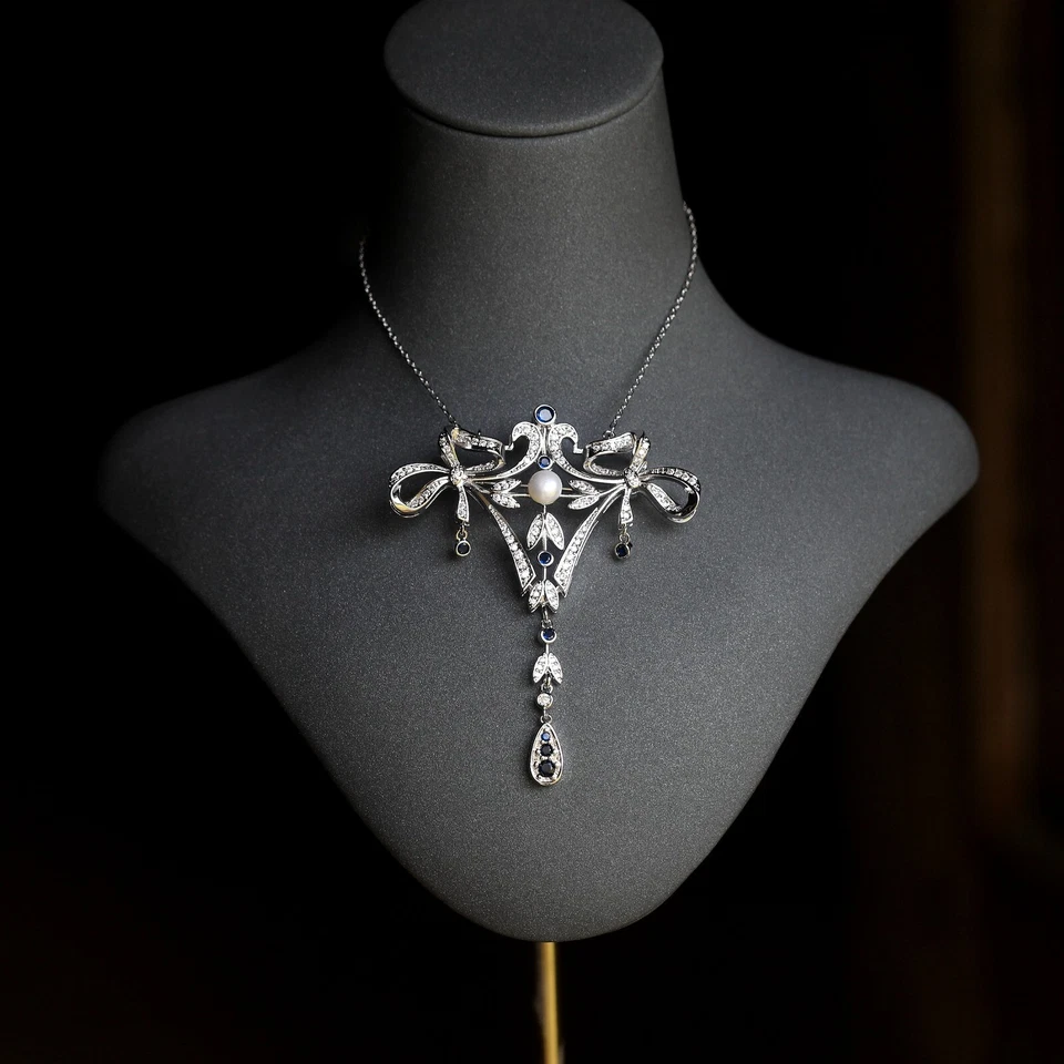 Collar Colgante Broche Bonito Período Estilo Encaje Engastado Cz Azul Rodio SC21 - Imagen 1 de 4