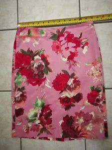 Talbots Petites Pink Red Floral  Pencil Skirt  2P 97% Cotton  3% spandex - Picture 1 of 6