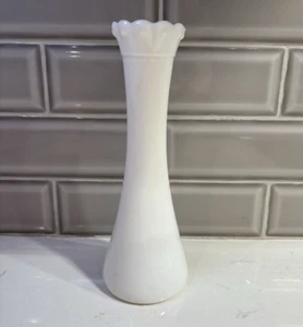 Vintage weiße Milchglas 9" Vase Westmoreland? - Bild 1 von 4