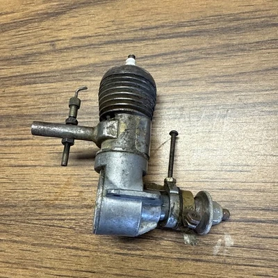 1938 Bunch Mighty Midget Ignition Spark Model Airplane Engine w/Tank M11 # 8 - Image 1 of 4