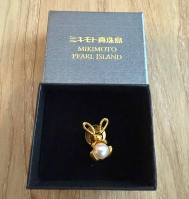 MIKIMOTO PEARL ISLAND Rabbit Design pin Brooch Gold cute from Japan Used FS - Image 1 of 4