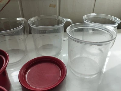 TUPPERWARE LOT DE 4 TASSES mug transparente  ET DOSEUR Café  et the vintage - Photo 1/2