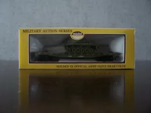HO Model Power US Army 50' Flat Car w/M-47 Tank - Picture 1 of 3