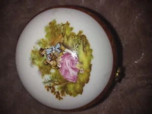 Vintage Limoges Fragonard Schmuckschachtel romantische Wälder Werbeszene - Bild 1 von 2