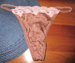 2003 VICTORIA'S SECRET BROWN PINK SEXY SILK V STRING thong low rise panties M/6 - Picture 1 of 5