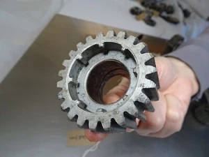 TRIUMPH 57-3889 23T ENGRANAJE M/S 3ª 57-2378 t3889 t2378 4 velocidades tr6 t120 t110 650 - Imagen 1 de 8