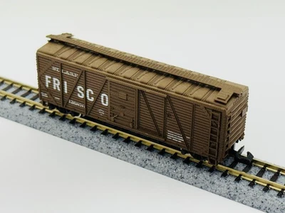 ROCO #28903 N Scale 40' Wood Sheathed Boxcar Rolling Stock - Frisco - Image 1 of 3