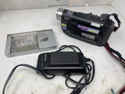 JVC GR-SXM240U Compact Super VHS Camcorder 600x Digital Zoom 2 Batteries + - Image 1 of 4