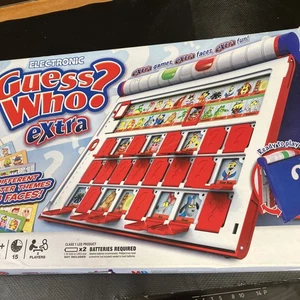 Elektronisches Guess Who Extra Brettspiel mit Licht & Sound  - Bild 1 von 10