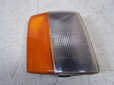 1998 Jeep Grand Cherokee limited Conner light right passenger - Image 1 of 2