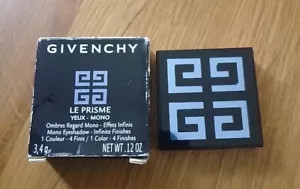 GIVENCHY Le Prisme Mono Eyeshadow - 05 Stylish Green New In Box Free P&P - Picture 1 of 3