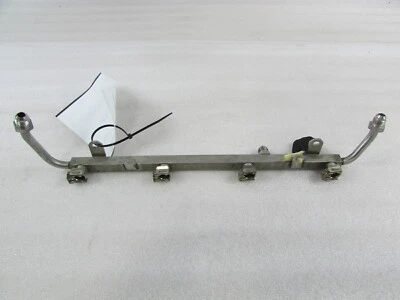 McLaren MP4-12C, LH, riel de combustible izquierdo, usado Foto 1 de 4