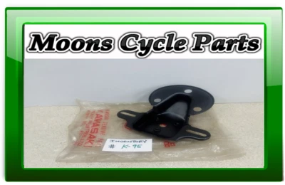 VTG NOS 1973 Kawasaki Z1 900 Early Style Taillight Lamp Bracket # 23036-017 - Изображение 1 из 4