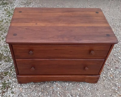 Baú de cama de cereja maciça meados do século/2 gavetas - Imagem 1 de 4