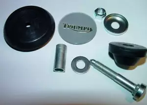 1973-83 Triumph T140, T140E, TR7, OEM, FUEL TANK Center MOUNT KIT with Badge - Foto 1 di 7