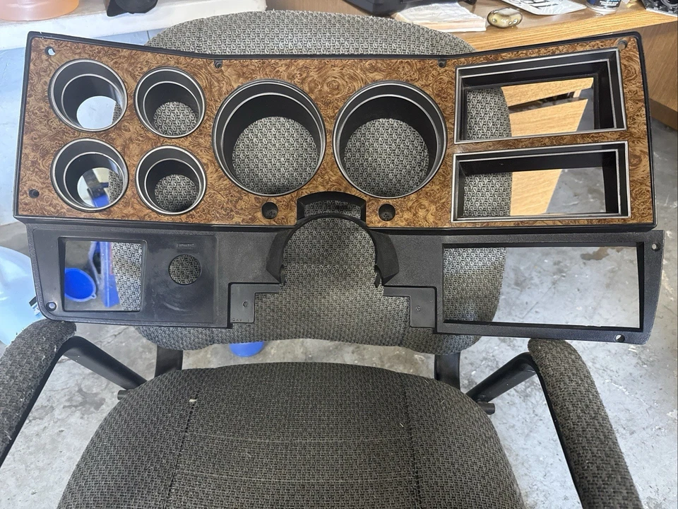 1988-91 Chevy GMC Square Body Blazer K5 Suburban Truck A/C Dash Woodgrain Bezel - Image 1 of 4