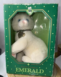 Peluche Dakin Emerald édition limitée chat blanc yeux bleus 1987 neuve dans sa boîte - Photo 1/5