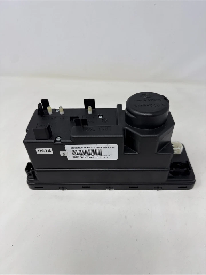 97-04 Mercedes SLK 04-08 Crossfire Central Door Lock Vacuum Pump 1708000848 - Image 1 of 4