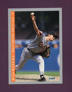 1993 Fleer - Mike Mussina #172 Baltimore Orioles - Picture 1 of 2