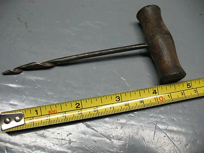  PRIMITIVE  HAND     DRILL GIMLET    VERY  NICE  CONDITION   - Image 1 of 4