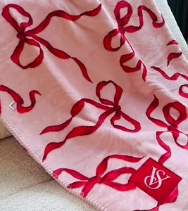 VICTORIA'S SECRET COZY PLUSH SHERPA FLEECE BLANKET RIBBON BOW THROW 50"x60" NEW - Picture 1 of 4