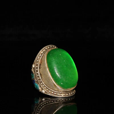Antiguo anillo chino hecho a mano antiguo tibetano de plata con incrustaciones de jade verde Foto 1 de 4