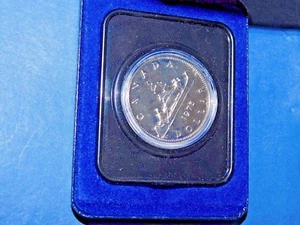 1975 Canada Voyageur DOLLARO NICHEL-Prova come-Custodia di presentazione--191-3 - Foto 1 di 3