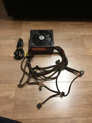 Antec HCG-400M 400W 80 Plus Bronze Gamer Netzteil Gebraucht  - Bild 1 von 3