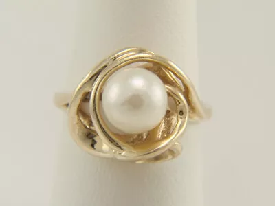Elegant 14K Yellow Gold Cultured Pearl Solitaire Ring Size 6 - Image 1 of 4