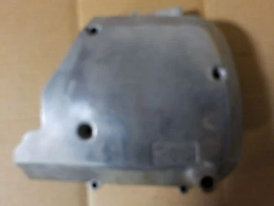 Cubierta de piñón de contador OEM Suzuki GS750E 1981 Foto 1 de 3