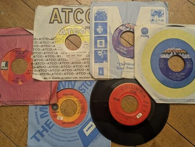 Lot of 6 Vintage 45 Vinyl 7” Records Cher Beegees Michael Jackson Singles Music Foto 1 de 4