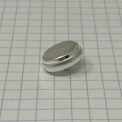 Bach, Botón de dedo trompeta Stradivarius, plateado con incrustación de perlas Foto 1 de 4