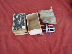 Vintage Horrocks-Ibbotson Admiral 600B reel with box and case.