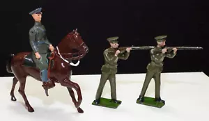 Vintage Britains WW1 Lead Soldier on Horseback & 2 Infantry American US Army - Picture 1 of 4